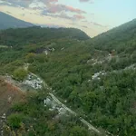 Apartament Bujtina Shpella E Plakes Cercan *