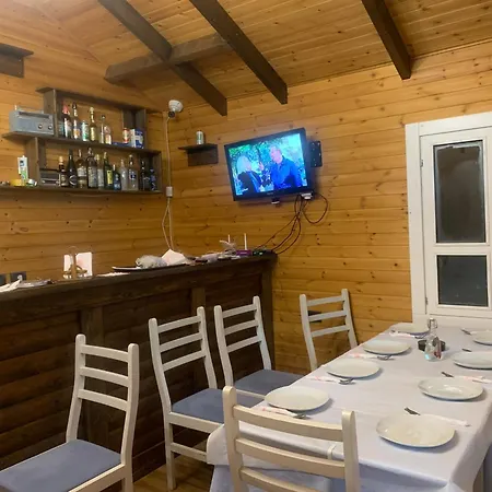 Bujtina Shpella E Plakes Cercan Appartement