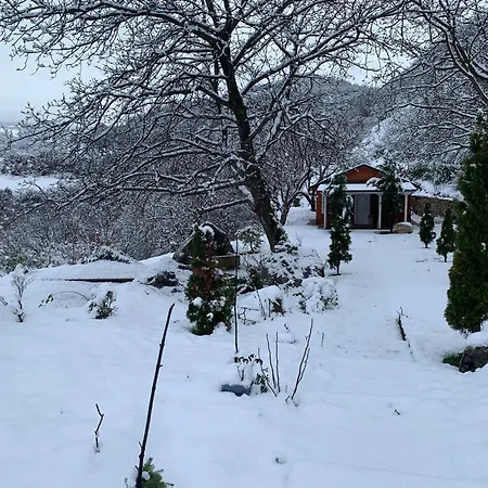 Bujtina Shpella E Plakes Cercan Apartment Librazhd