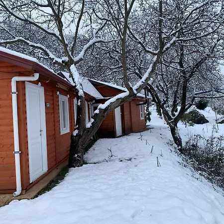 Bujtina Shpella E Plakës çerçan Appartement *