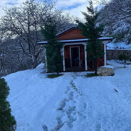 Bujtina Shpella E Plakës çerçan Librazhet