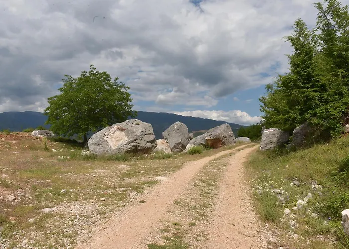 Appartement Bujtina Shpella E Plakës çerçan