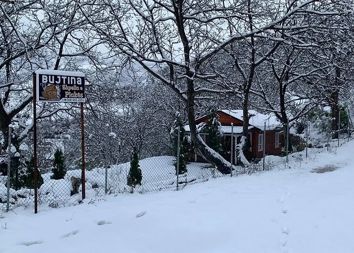 Bujtina Shpella E Plakës çerçan * Librazhet