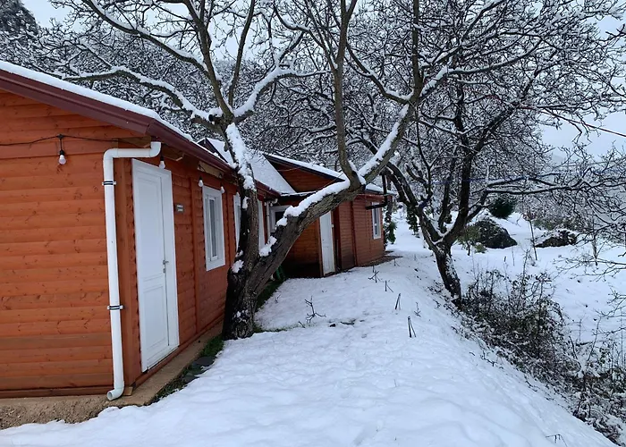 Bujtina Shpella E Plakës çerçan Appartement *